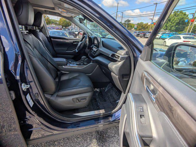 used 2021 Toyota Highlander car, priced at $39,225