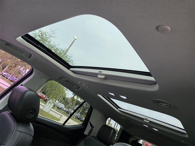 used 2020 Chevrolet Traverse car, priced at $24,000