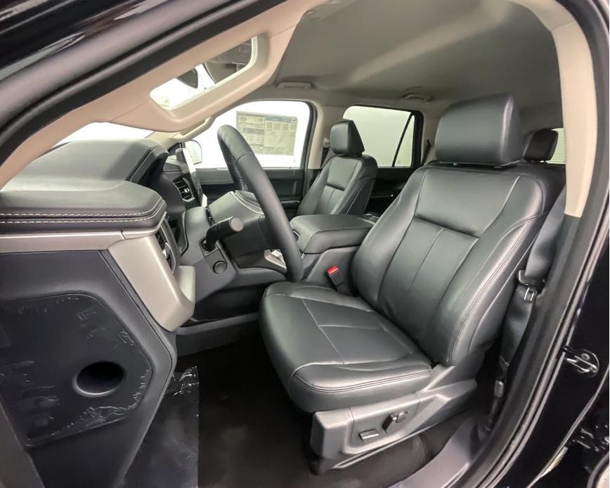 new 2024 Ford Expedition car, priced at $58,179