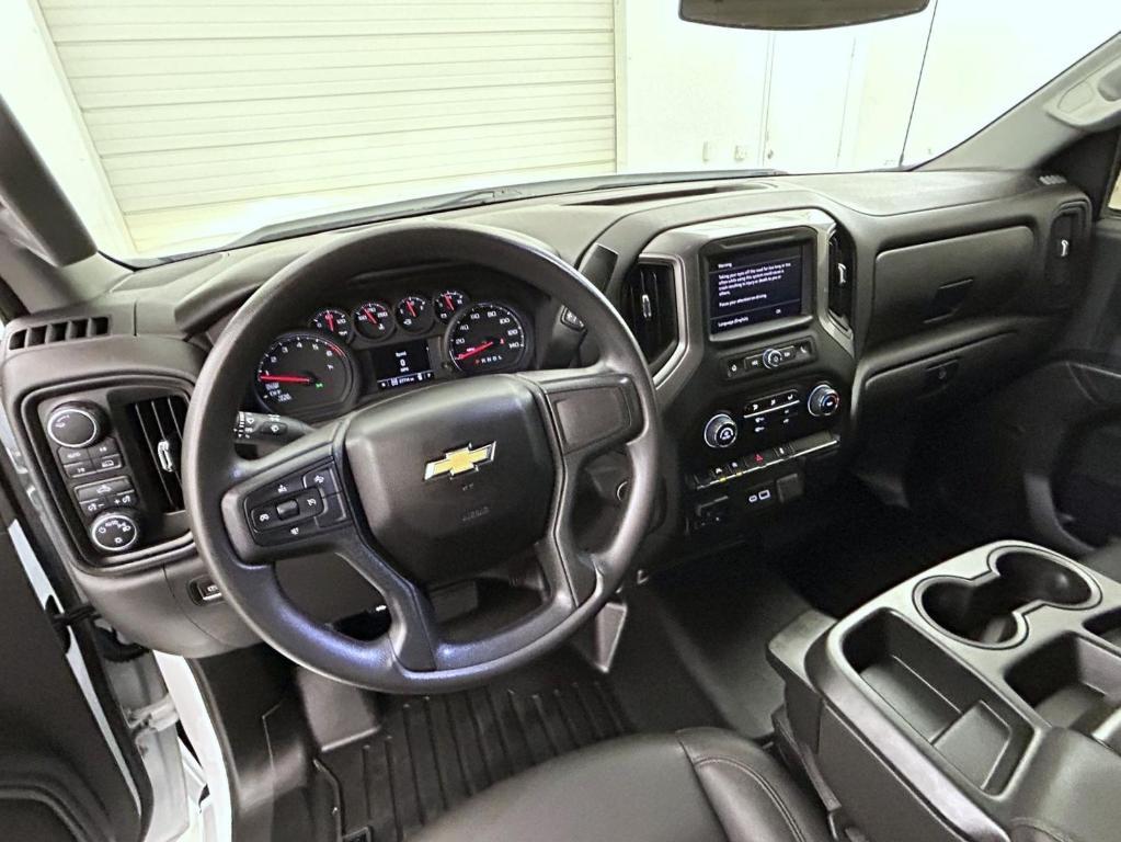 used 2024 Chevrolet Silverado 1500 car, priced at $33,616