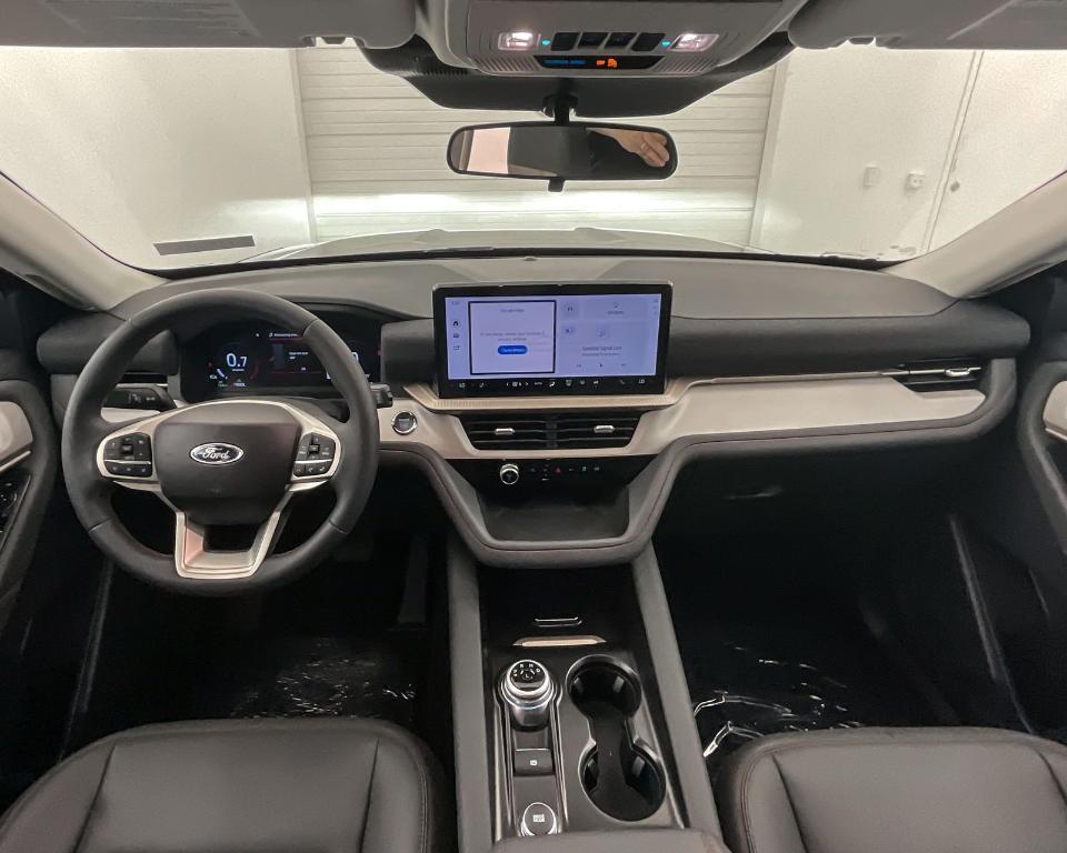 new 2025 Ford Explorer car, priced at $49,099