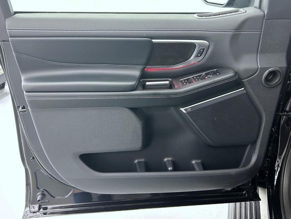 new 2025 Ford Expedition Max car, priced at $82,093