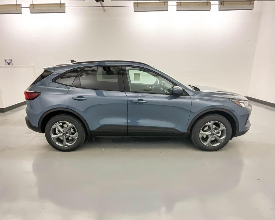 new 2025 Ford Escape car, priced at $33,369