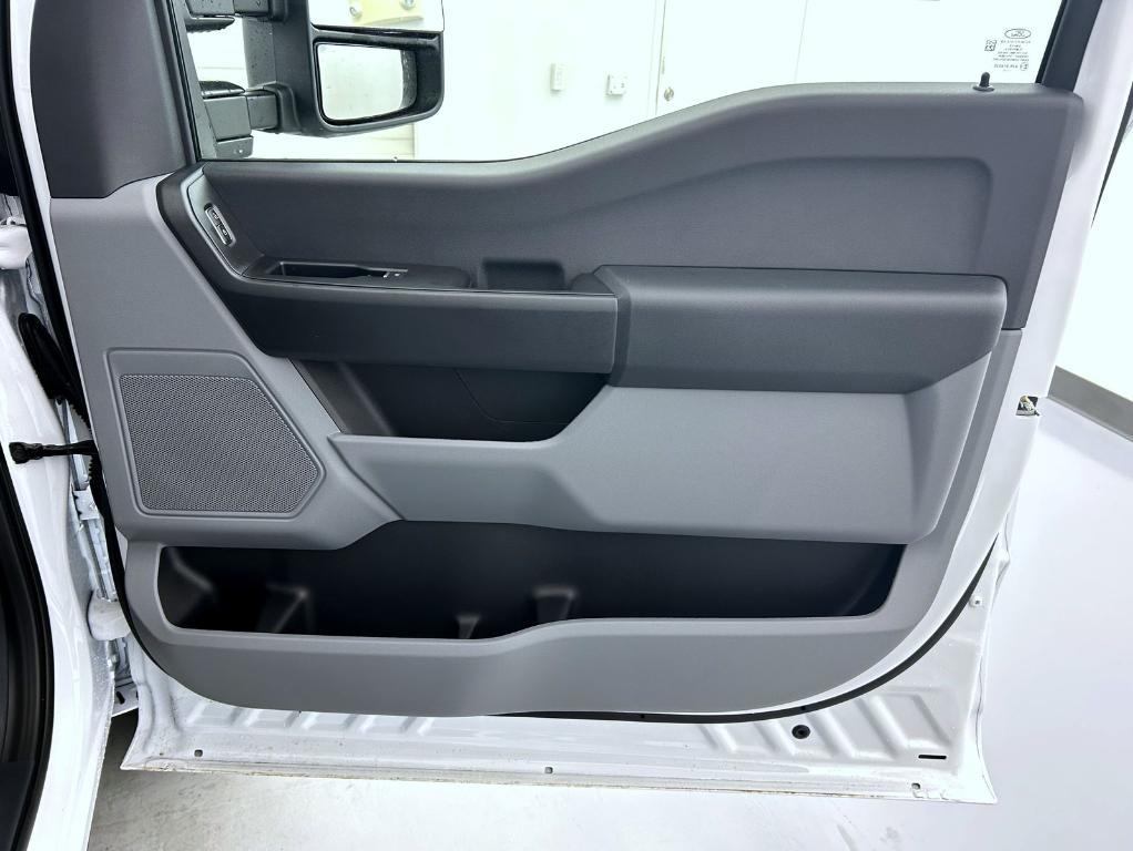 new 2025 Ford F-250 car, priced at $61,034