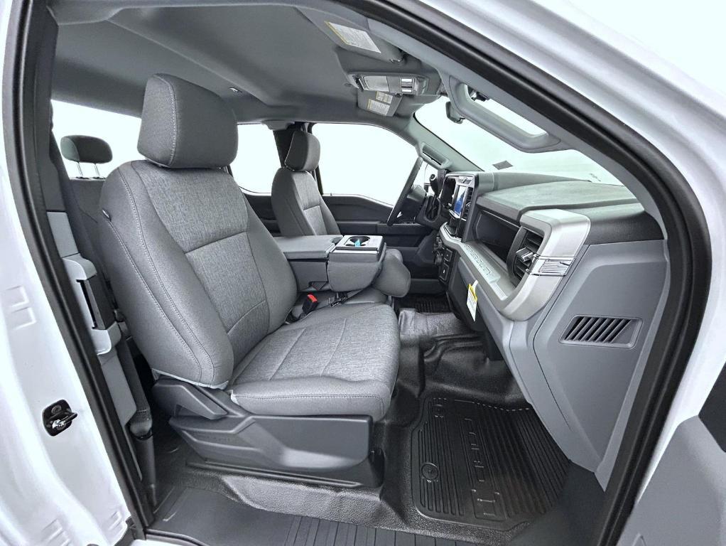 new 2025 Ford F-250 car, priced at $48,654
