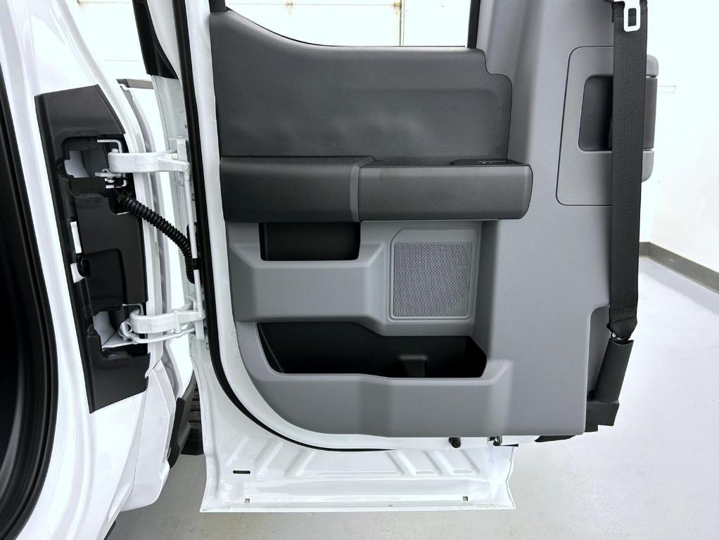 new 2025 Ford F-250 car, priced at $48,654