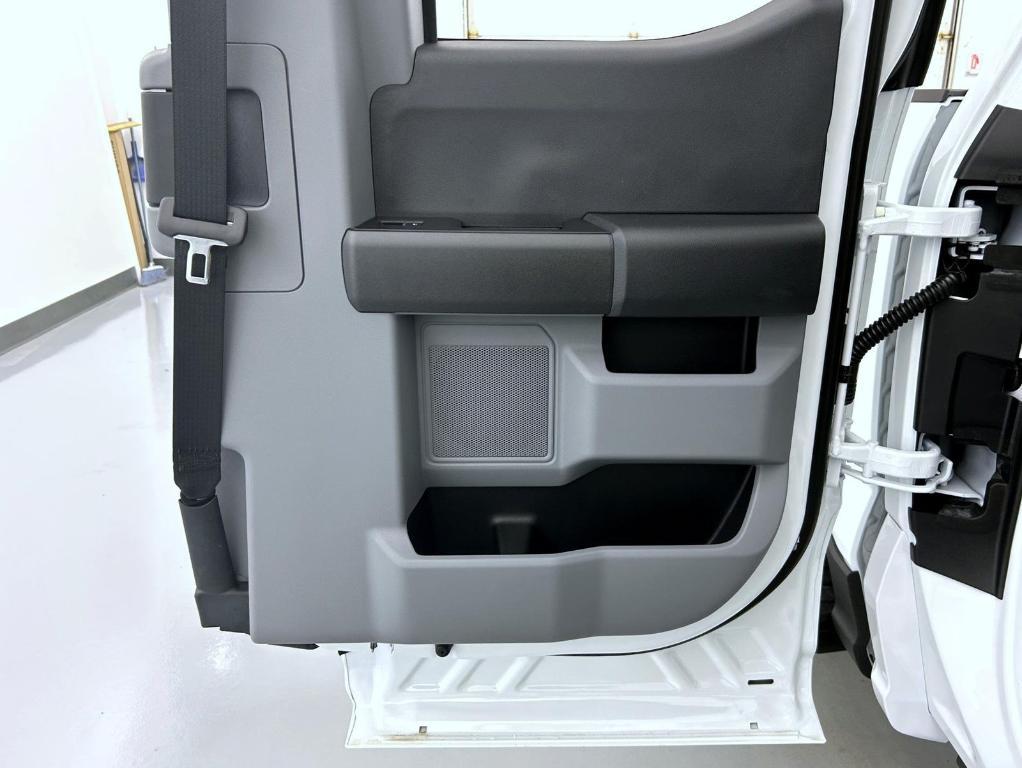 new 2025 Ford F-250 car, priced at $48,654