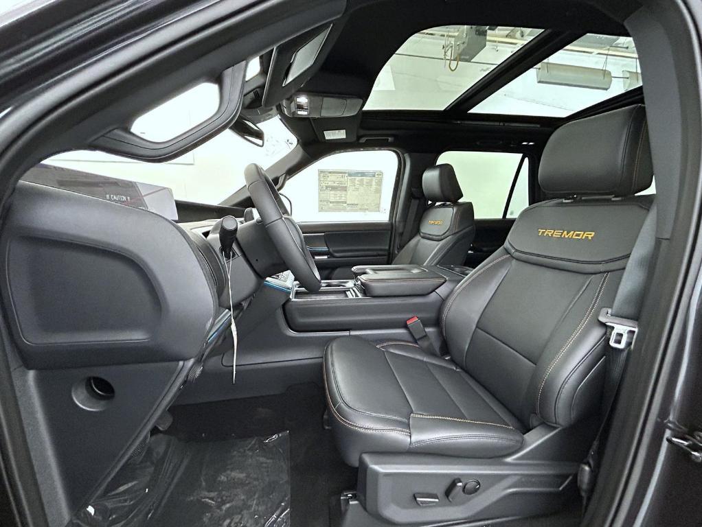 new 2025 Ford Expedition car, priced at $81,819