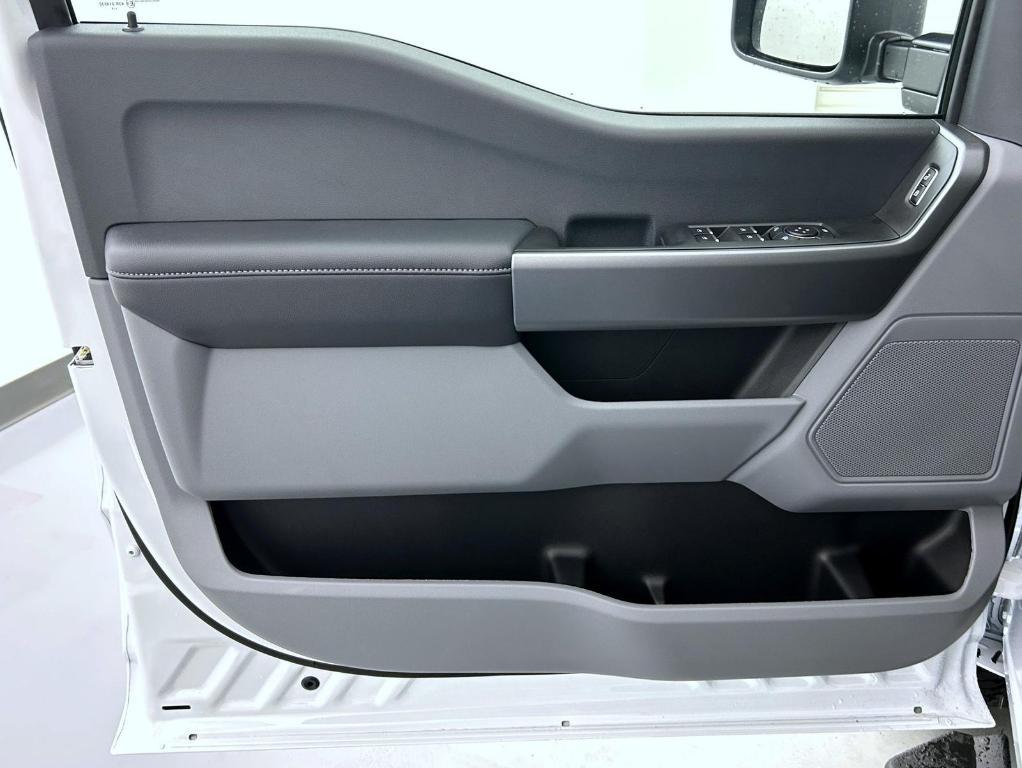 new 2025 Ford F-250 car, priced at $55,649