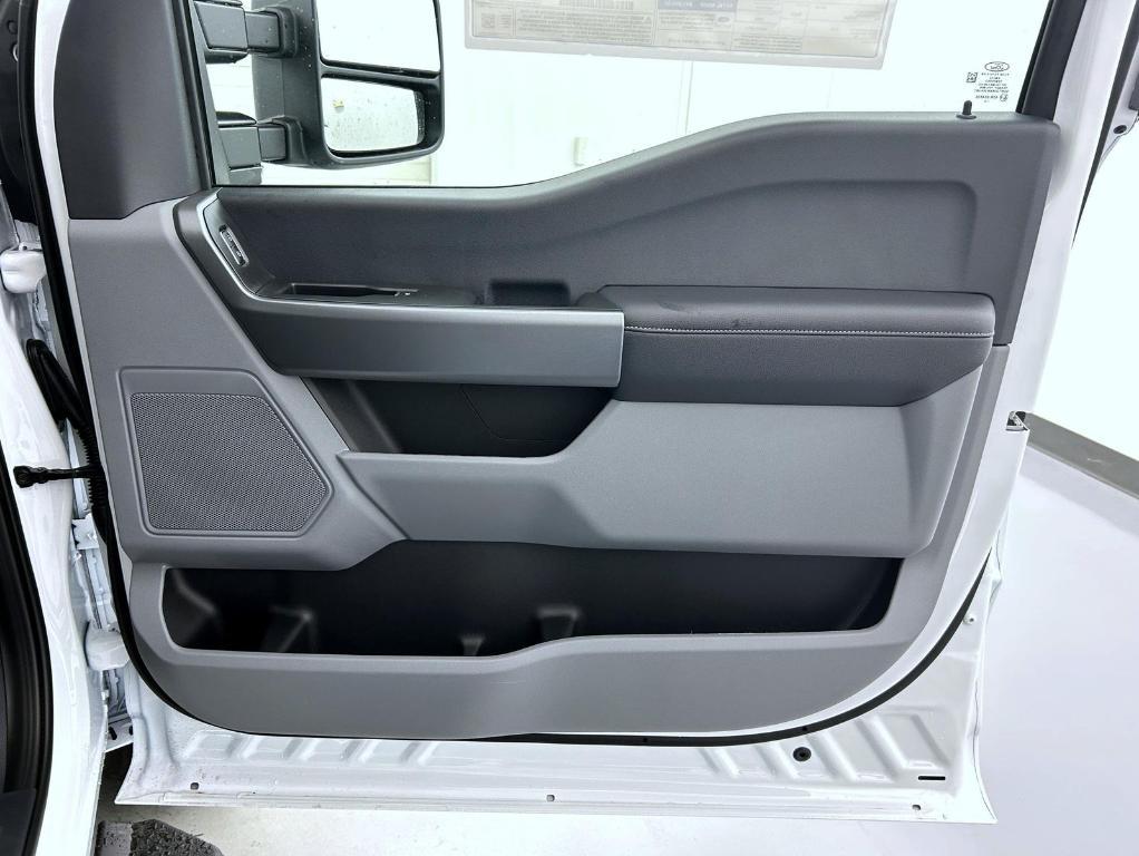 new 2025 Ford F-250 car, priced at $55,649