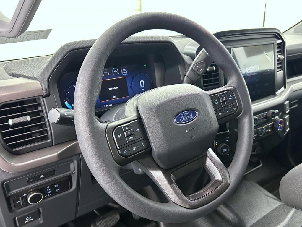new 2025 Ford F-150 car, priced at $40,900