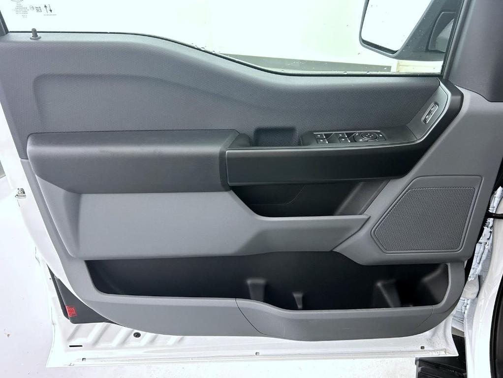new 2025 Ford F-150 car, priced at $40,900