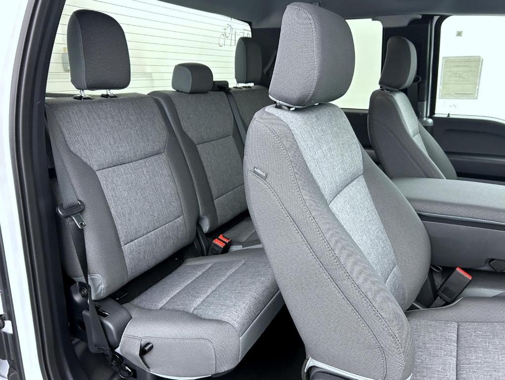 new 2025 Ford F-150 car, priced at $40,900