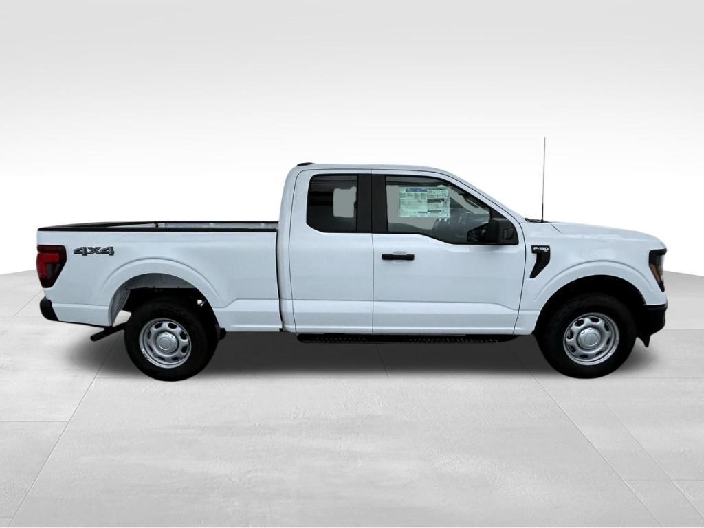 new 2025 Ford F-150 car, priced at $40,900