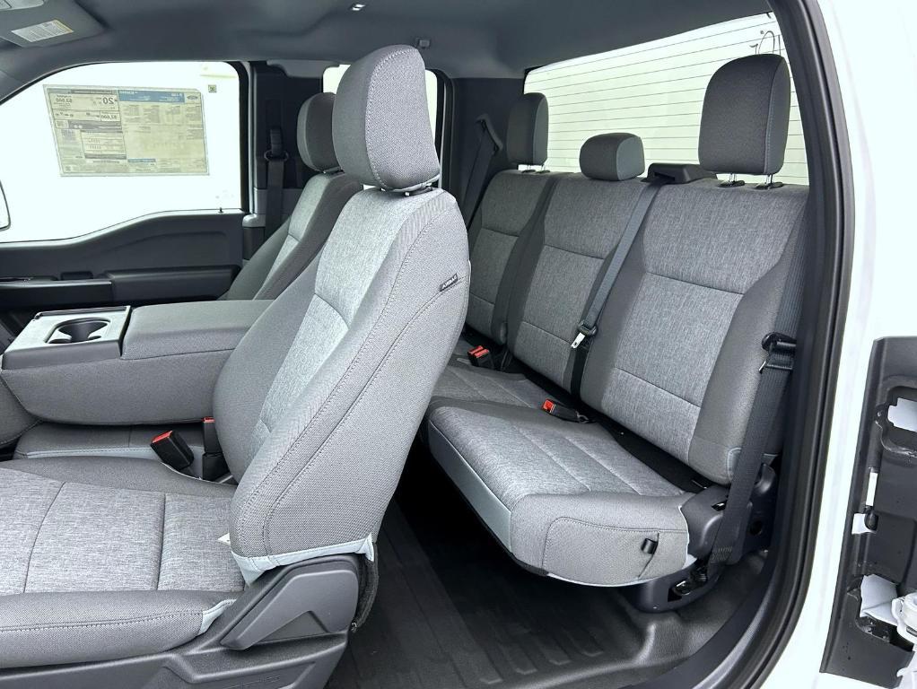 new 2025 Ford F-150 car, priced at $40,900