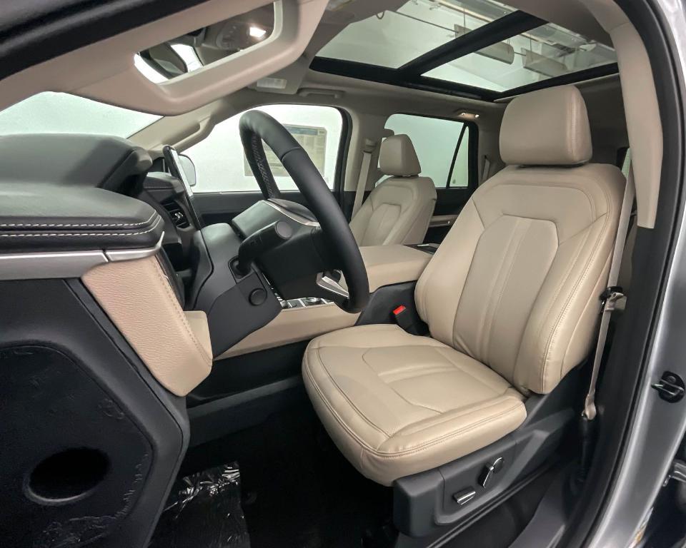 new 2024 Ford Expedition Max car, priced at $67,704