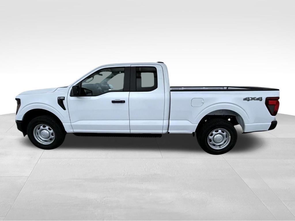 new 2025 Ford F-150 car, priced at $40,900