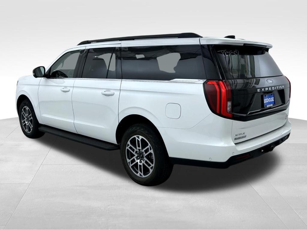 new 2025 Ford Expedition Max car, priced at $74,099