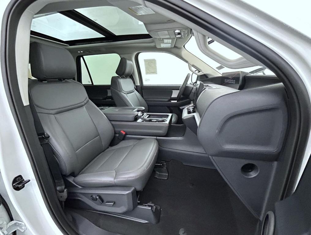 new 2025 Ford Expedition Max car, priced at $74,099
