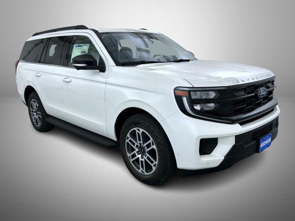 new 2025 Ford Expedition car, priced at $71,024
