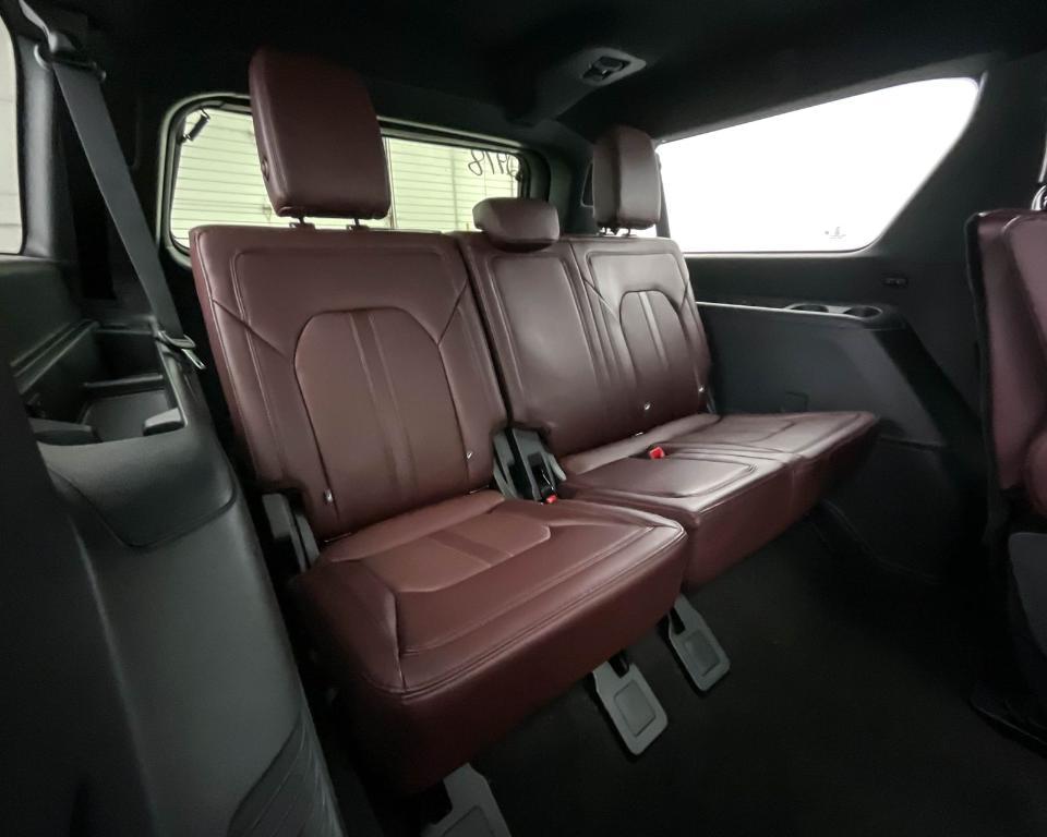 new 2024 Ford Expedition Max car, priced at $68,204