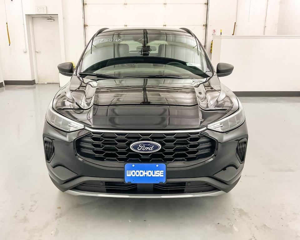 new 2025 Ford Escape car, priced at $30,679