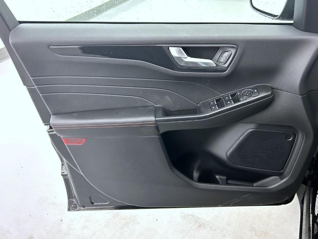 new 2025 Ford Escape car, priced at $32,677