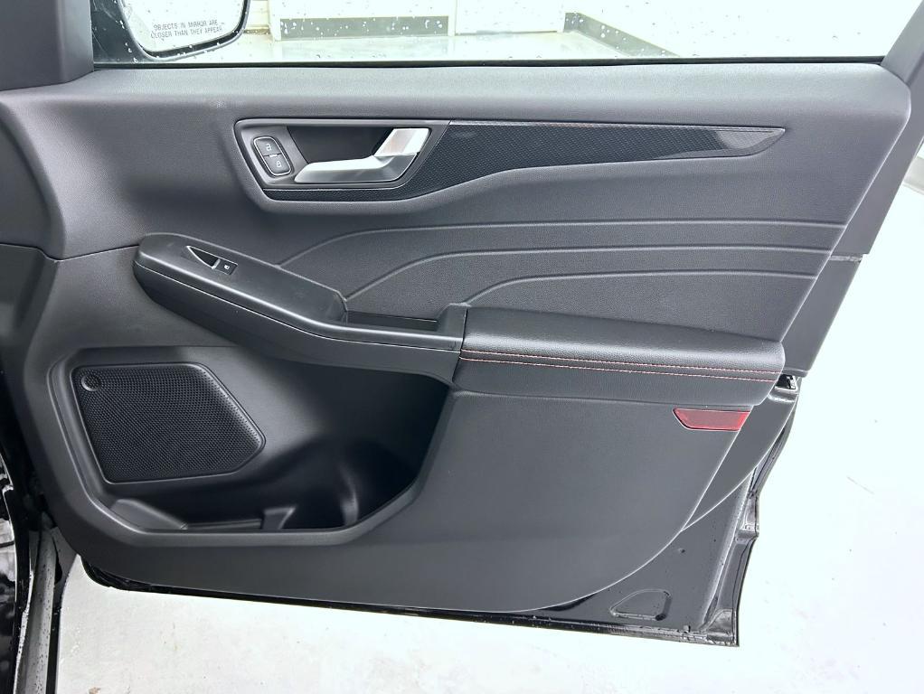 new 2025 Ford Escape car, priced at $32,677