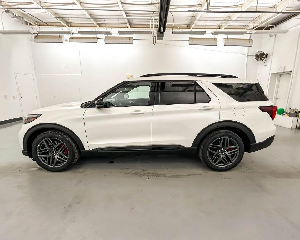 new 2025 Ford Explorer car, priced at $58,524