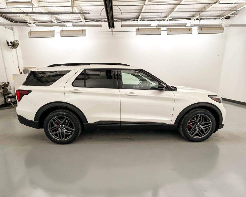 new 2025 Ford Explorer car, priced at $58,524