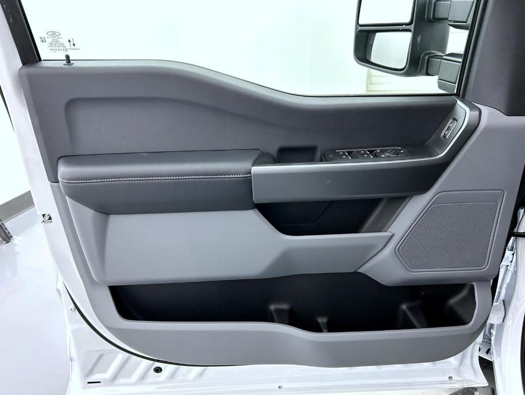 new 2025 Ford F-350 car, priced at $66,969