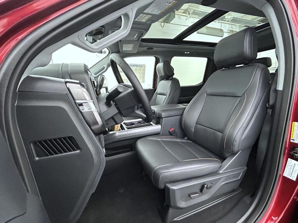 new 2025 Ford F-250 car, priced at $92,619