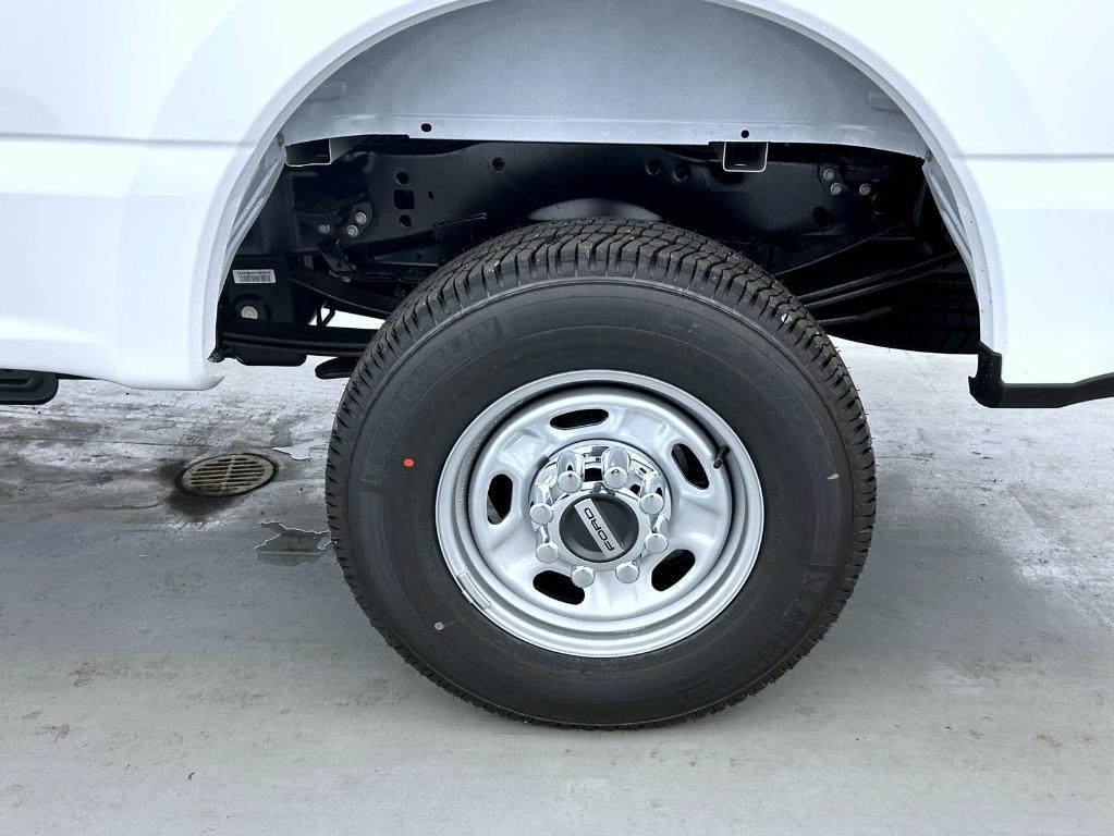 new 2025 Ford F-350 car, priced at $47,414
