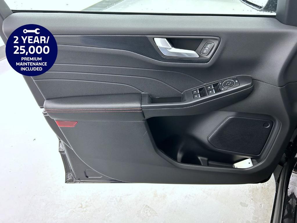 new 2025 Ford Escape car, priced at $25,674