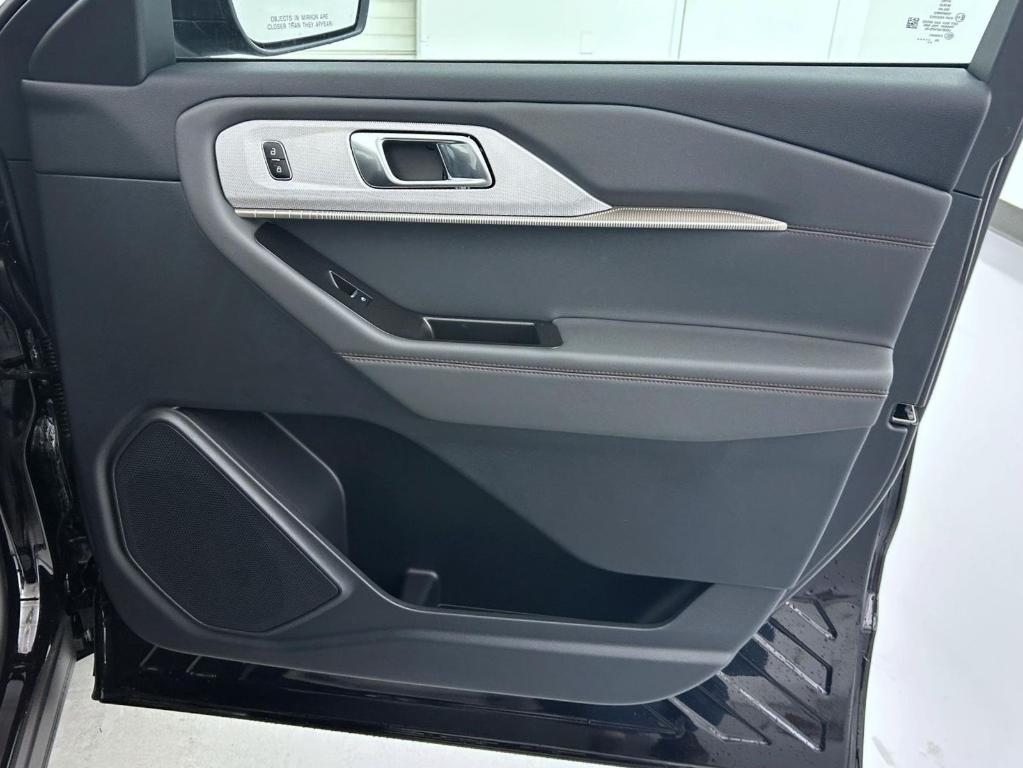 new 2025 Ford Explorer car, priced at $47,578