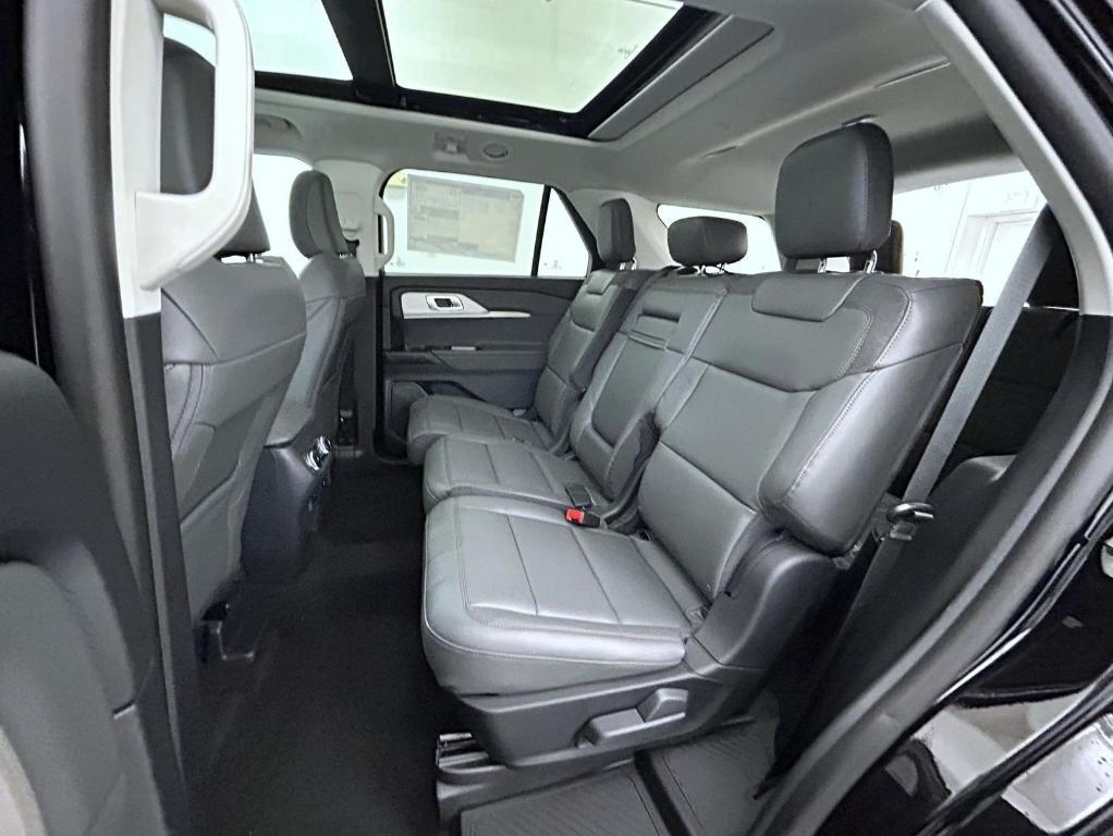 new 2025 Ford Explorer car, priced at $47,578