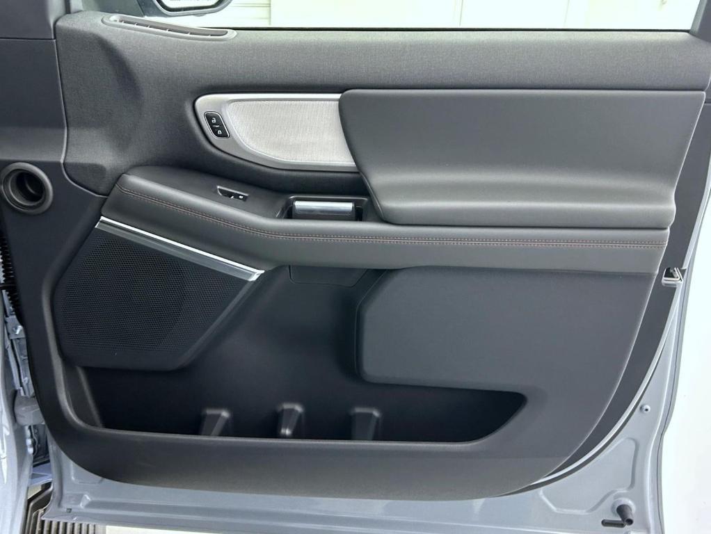 new 2025 Ford Expedition car, priced at $70,785