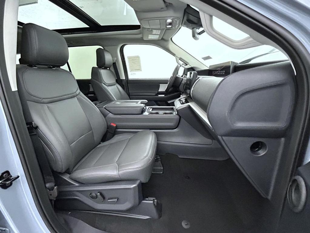 new 2025 Ford Expedition car, priced at $70,785