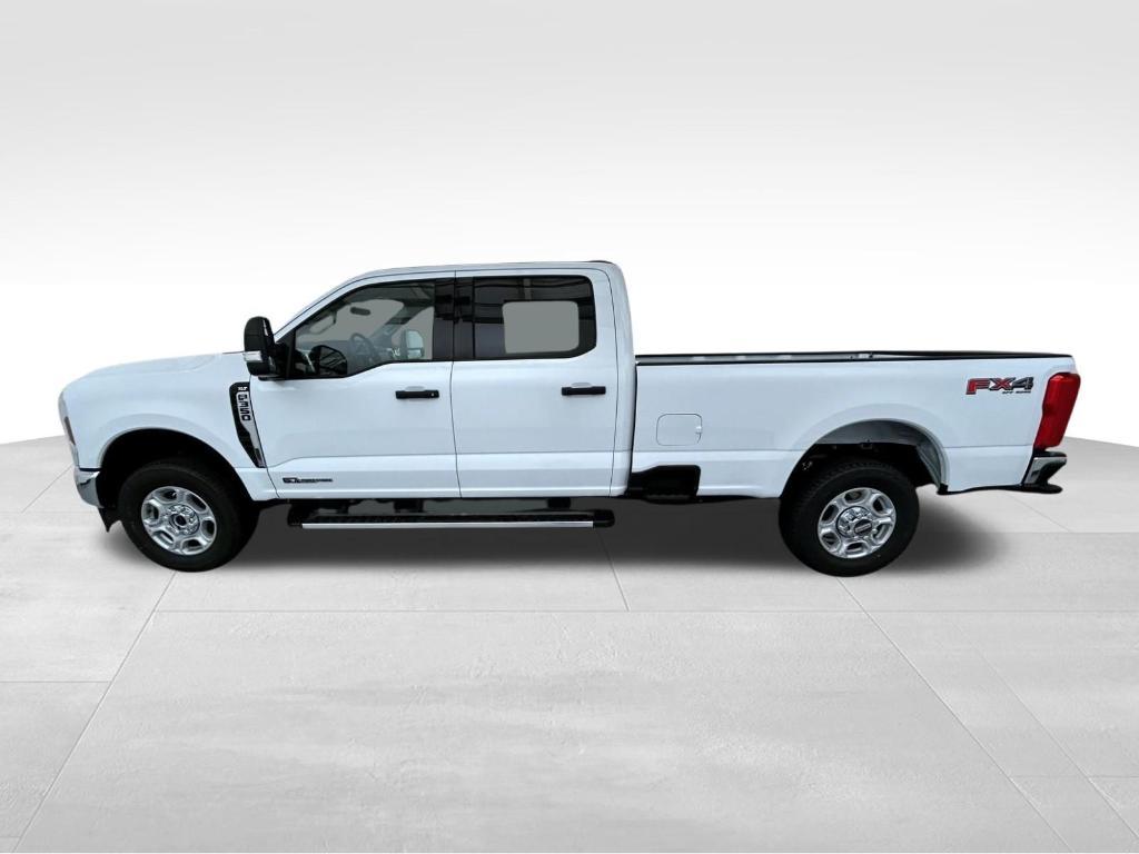 new 2025 Ford F-350 car, priced at $67,364