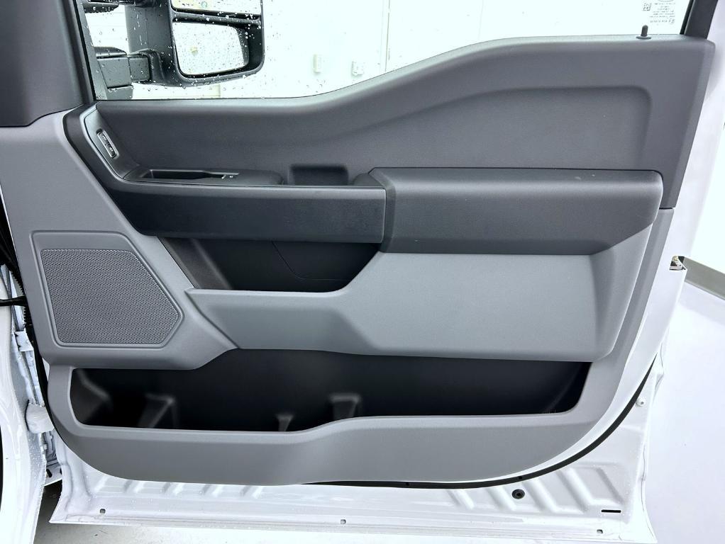 new 2025 Ford F-250 car, priced at $49,609