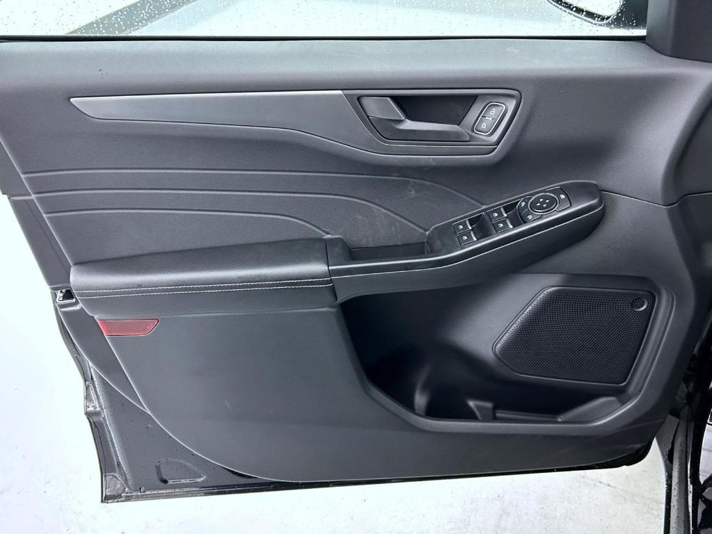 new 2025 Ford Escape car, priced at $28,011