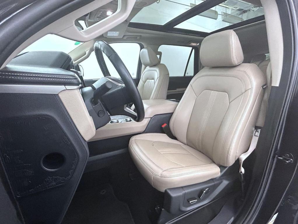 used 2024 Ford Expedition car, priced at $58,479