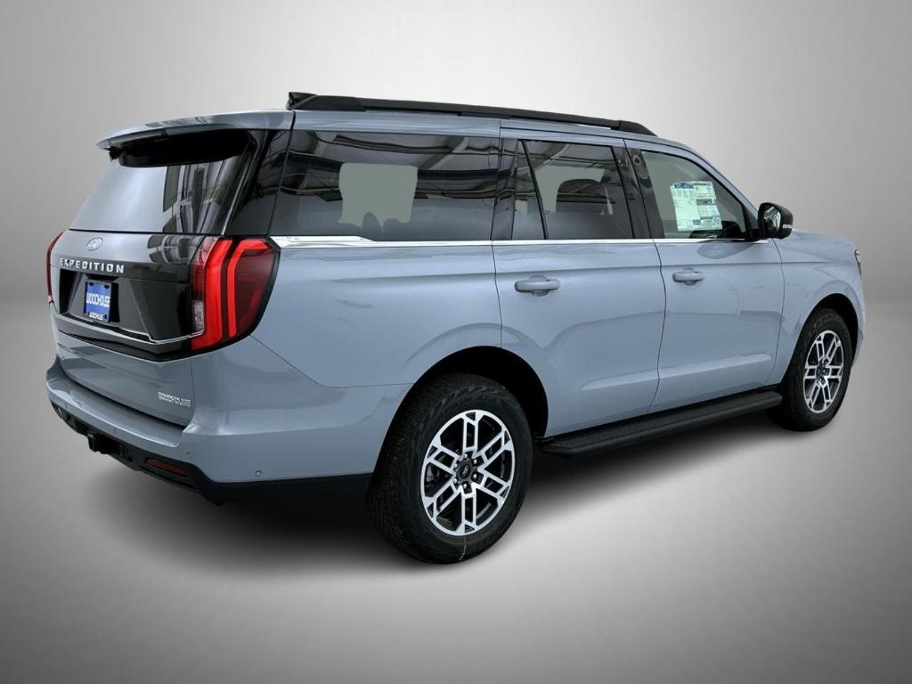 new 2025 Ford Expedition car, priced at $71,024