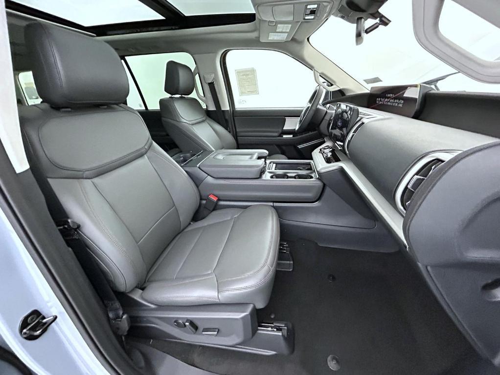 new 2025 Ford Expedition car, priced at $71,024