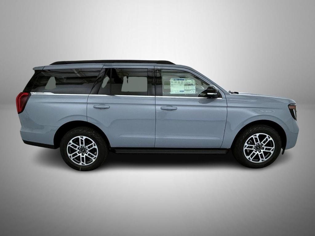 new 2025 Ford Expedition car, priced at $71,024