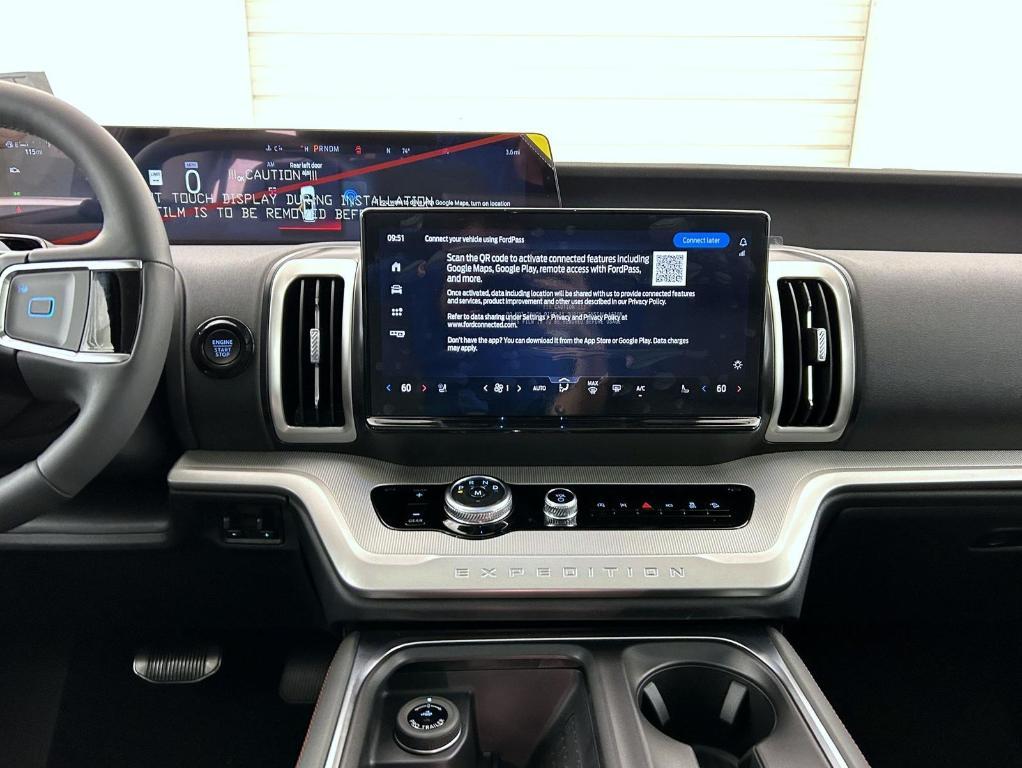 new 2025 Ford Expedition car, priced at $71,024
