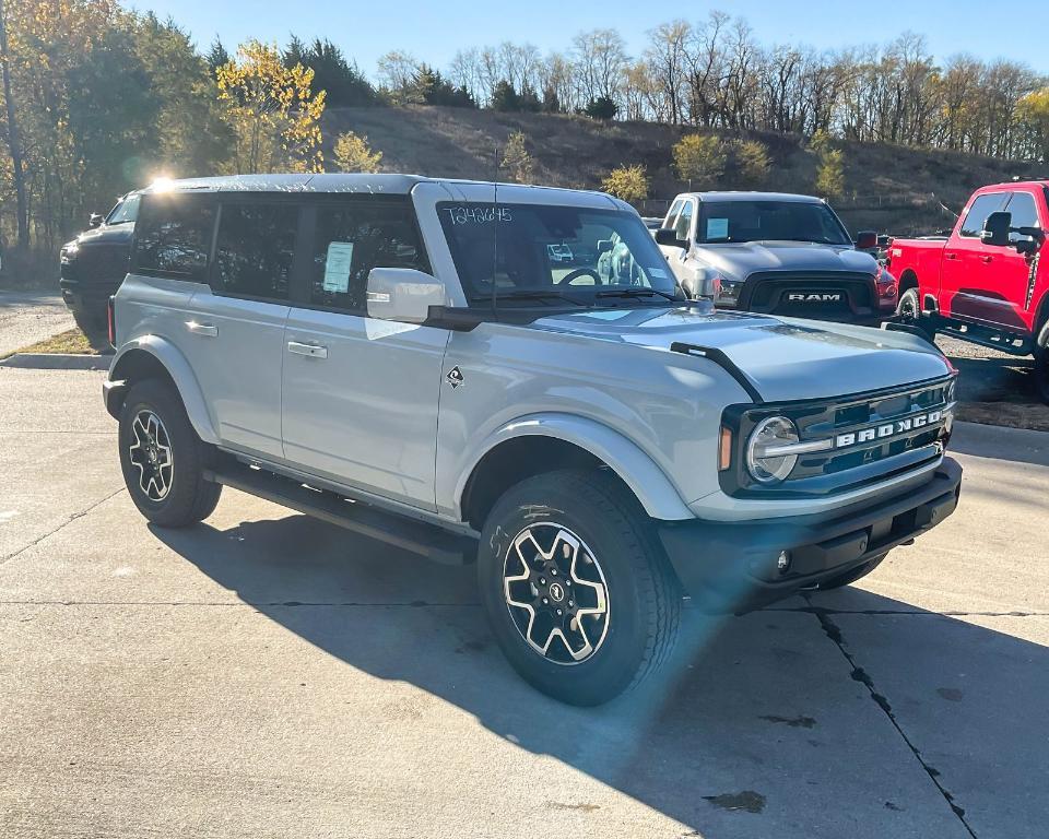 new 2024 Ford Bronco car, priced at $50,209