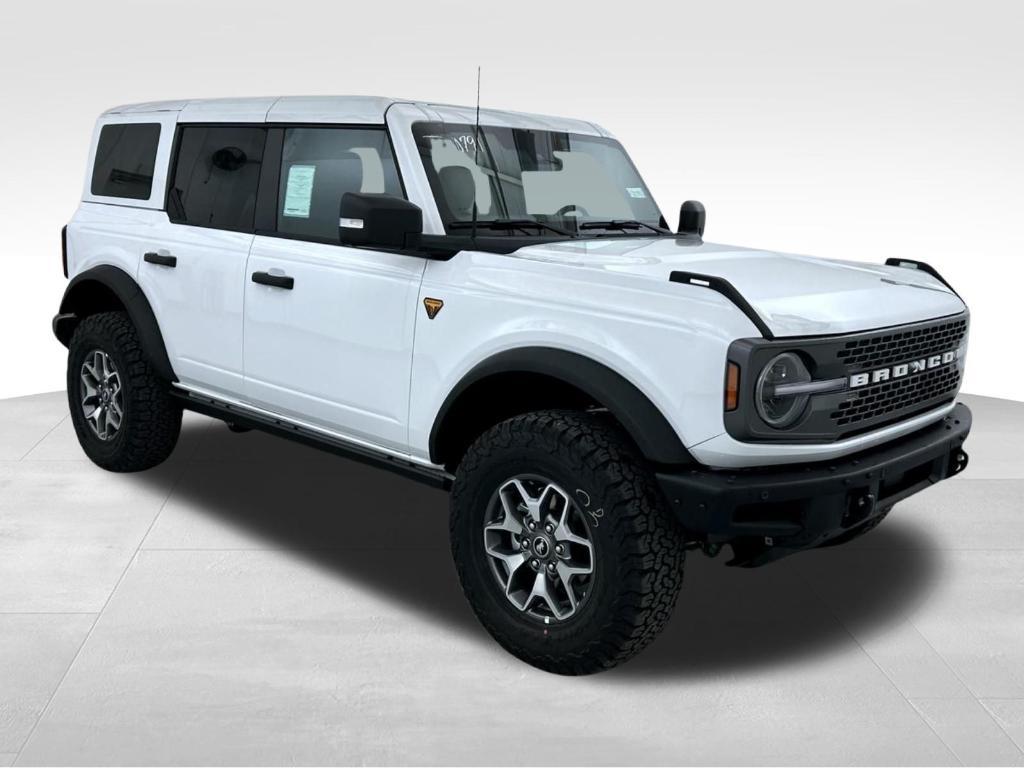 new 2025 Ford Bronco car, priced at $57,960