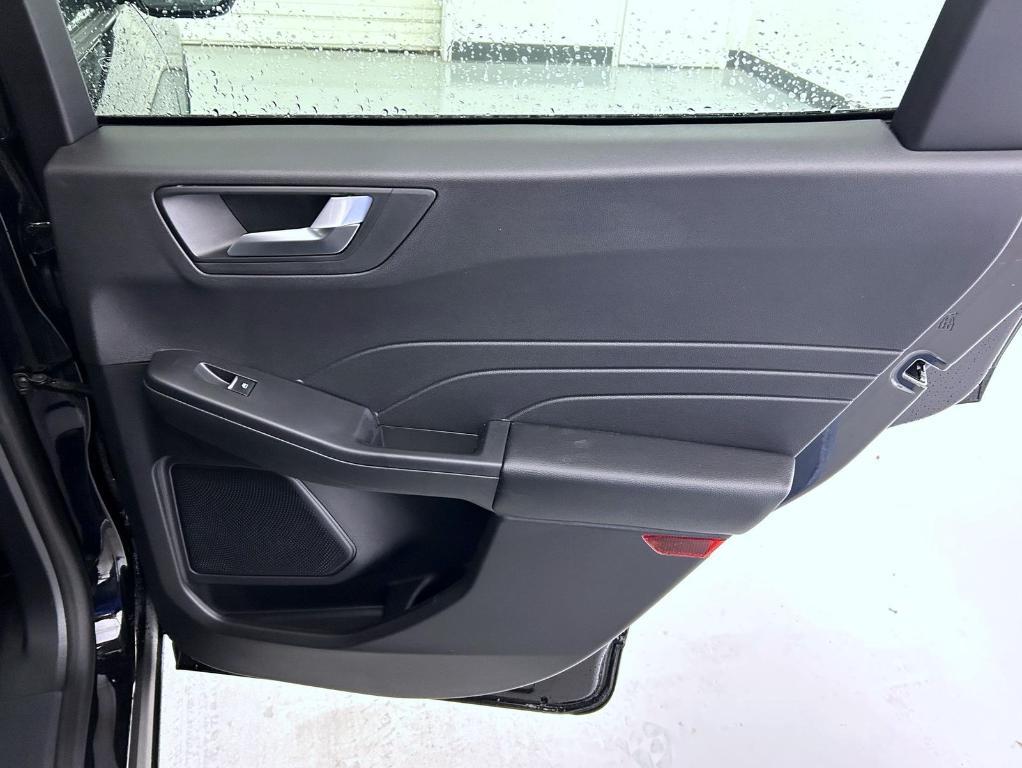 new 2025 Ford Escape car, priced at $31,550