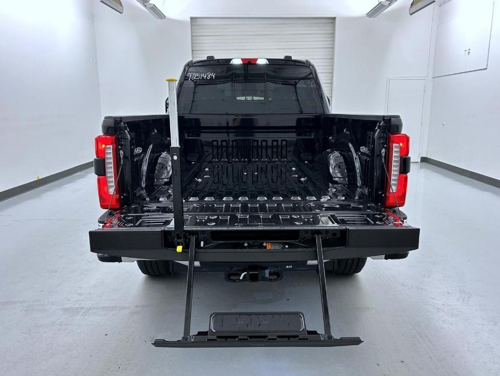 new 2025 Ford F-250 car, priced at $76,524